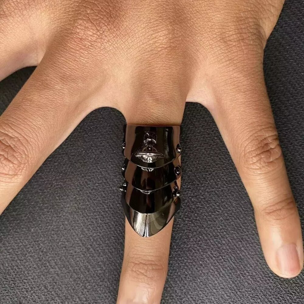 Vivienne Westwood Orb Armor Ring Saturn Gunmetal Black Size 7 NANA